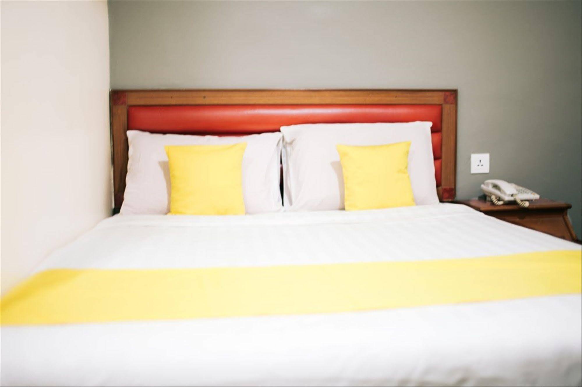 Hotel Gloris Batam Eksteriør billede